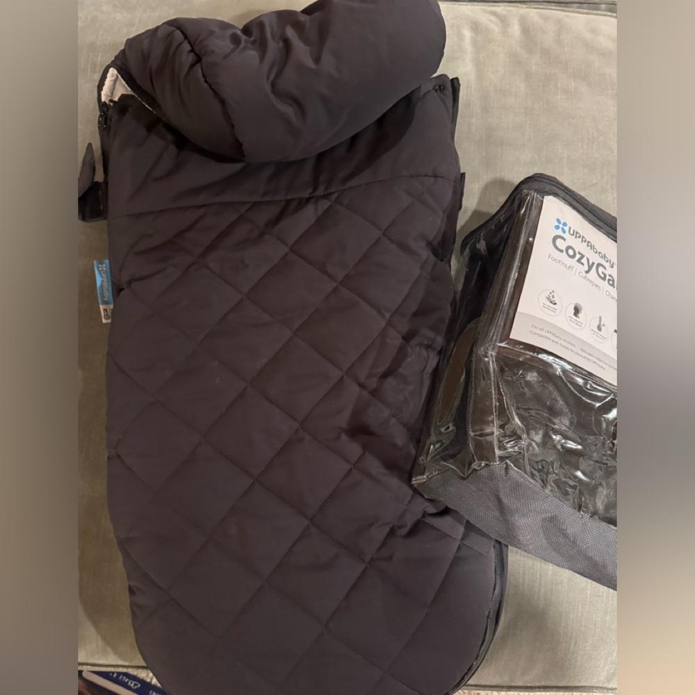 UPPA BABY Cozy Ganoosh Footmuff “Jake” in Black w/Cream Fleece.